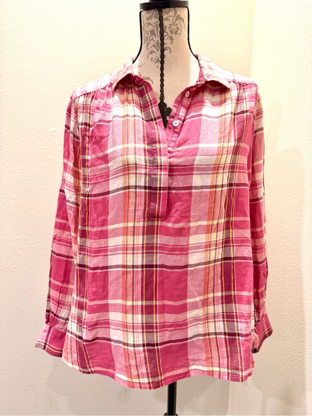 Sundance Light Weight Pink Plaid Flannel Woven Pullover